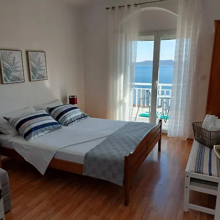 Διαμέρισμα With Parking Space Pisak, Omis - 1009 *